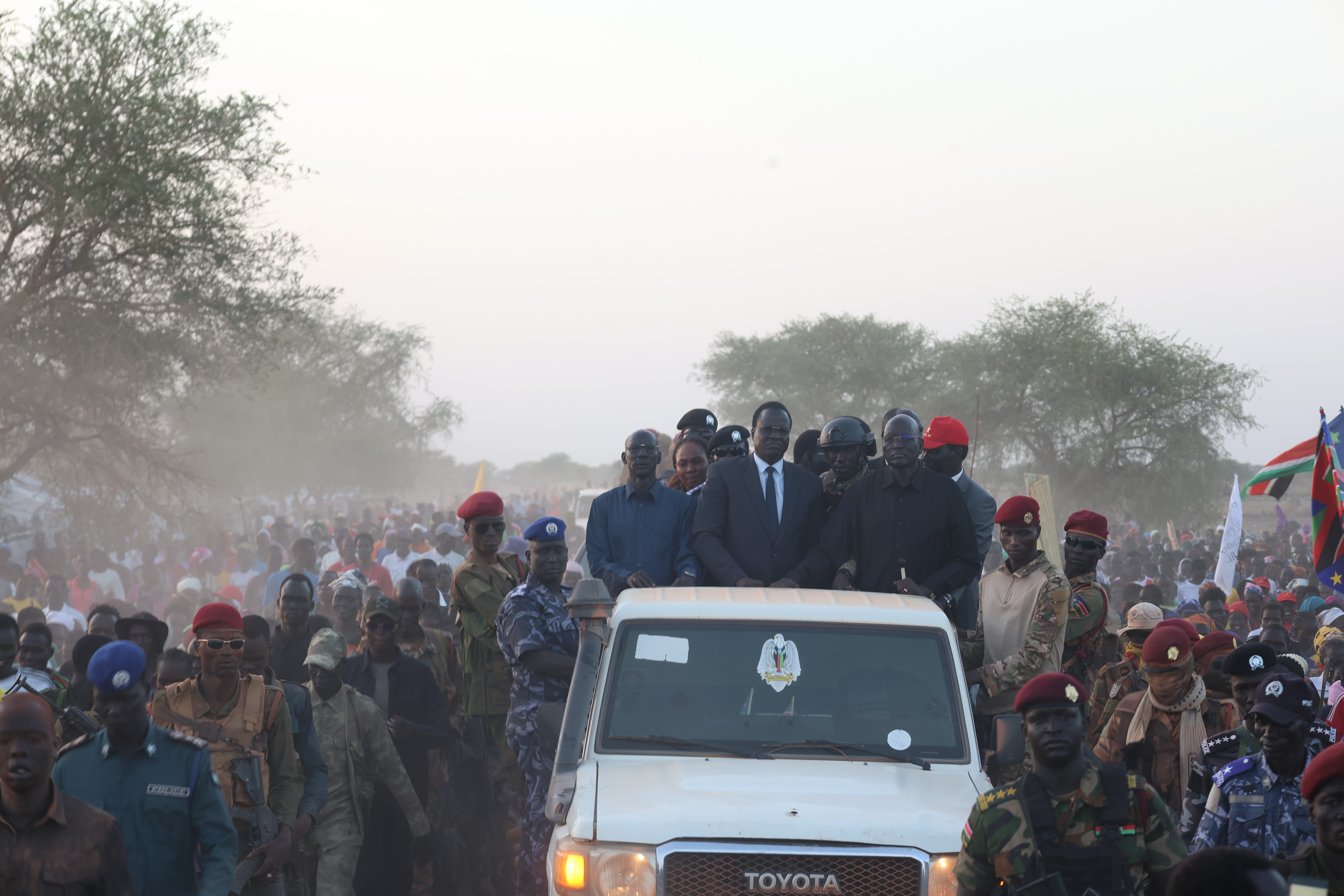 GOVERNOR DR. MANYTUIL WARNS MAYOM YOUTH AGAINST VIOLENCE, ENCOURAGES UNITY