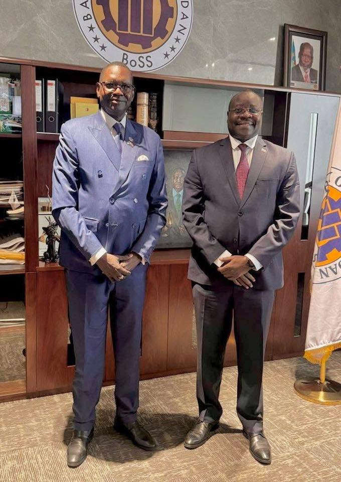 Central Bank Governor, Minister of Mining Discuss Gold Reserve Strategy