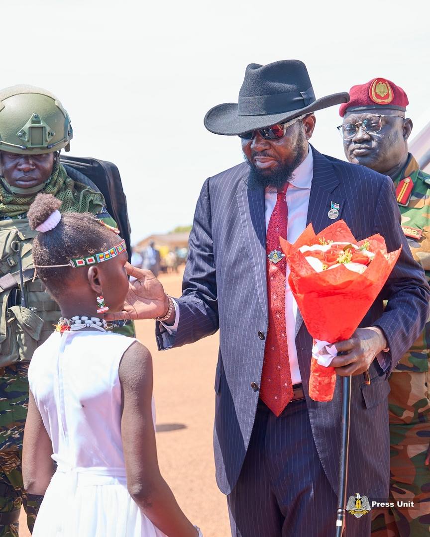 His Excellency, President Salva Kiir Mayardit, and his accompanying delegation arrived in Wau, Western Bahr el Ghazal State, on Friday morning to a ro