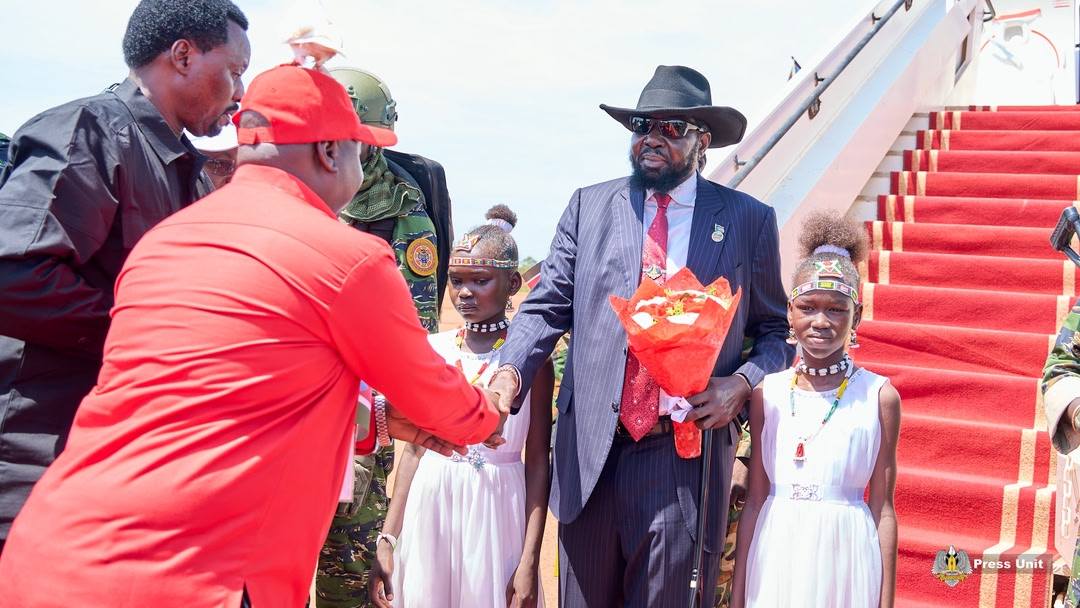 His Excellency, President Salva Kiir Mayardit, and his accompanying delegation arrived in Wau, Western Bahr el Ghazal State, on Friday morning to a ro