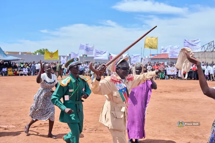 President kiir addressed thousands at Kuajok freedom square
