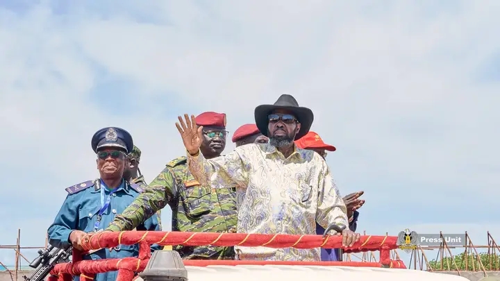 President kiir addressed thousands at Kuajok freedom square
