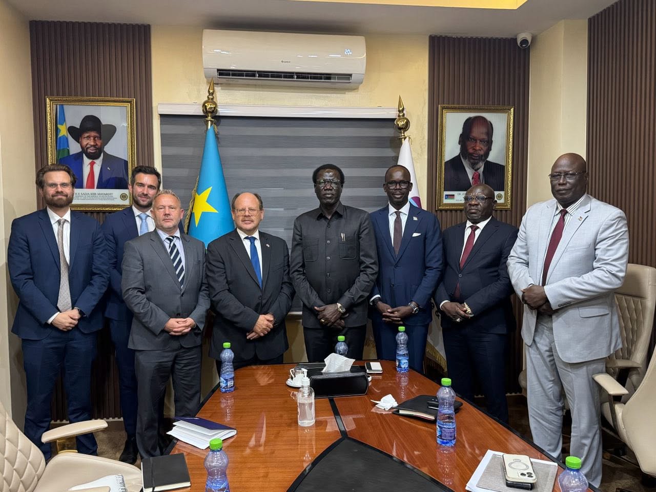 Finance Minister Discusses Economic Cooperation With British And Norwegian Ambassadors